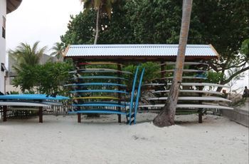 Cokes Surf Camp Hotel Thulusdhoo Bagian luar foto